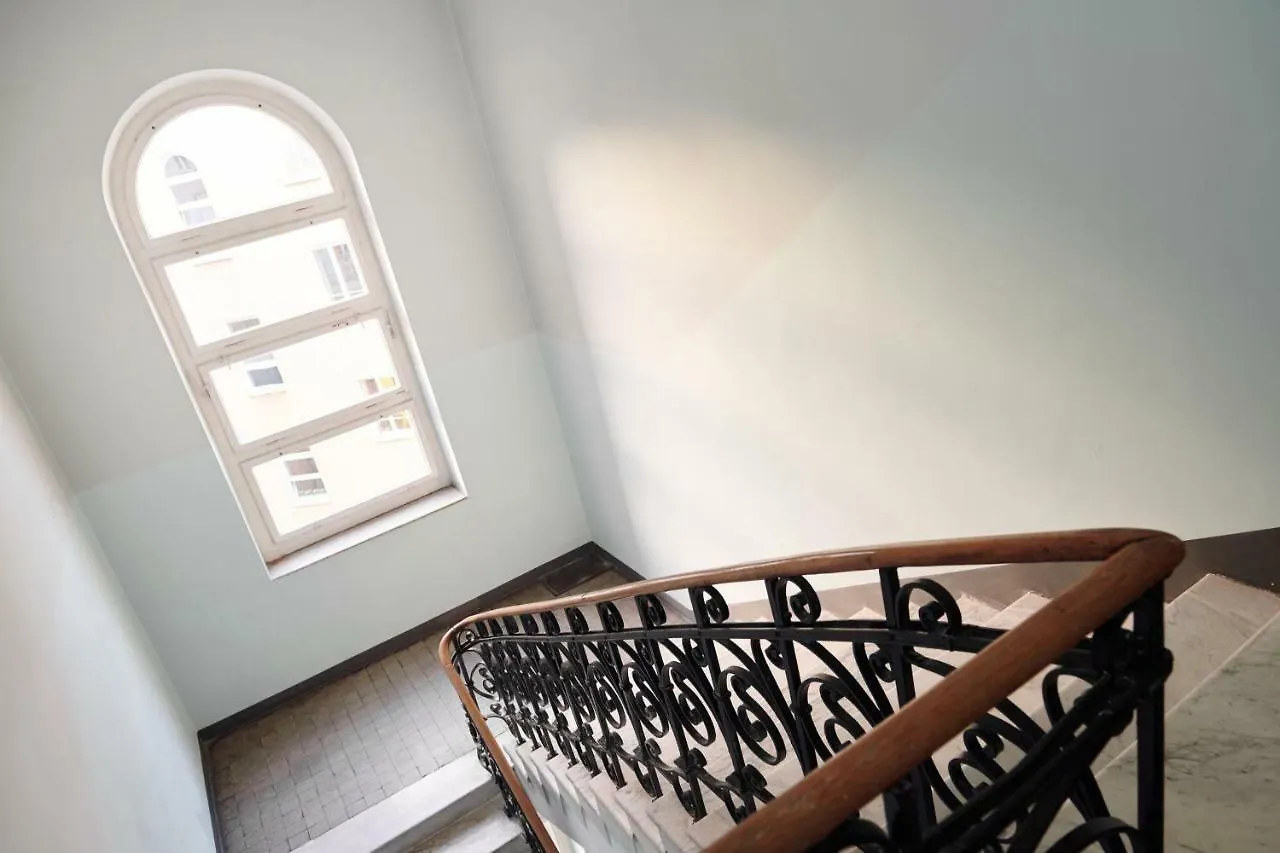 Apartments Chmielna 24 By Renters Warsaw Poland