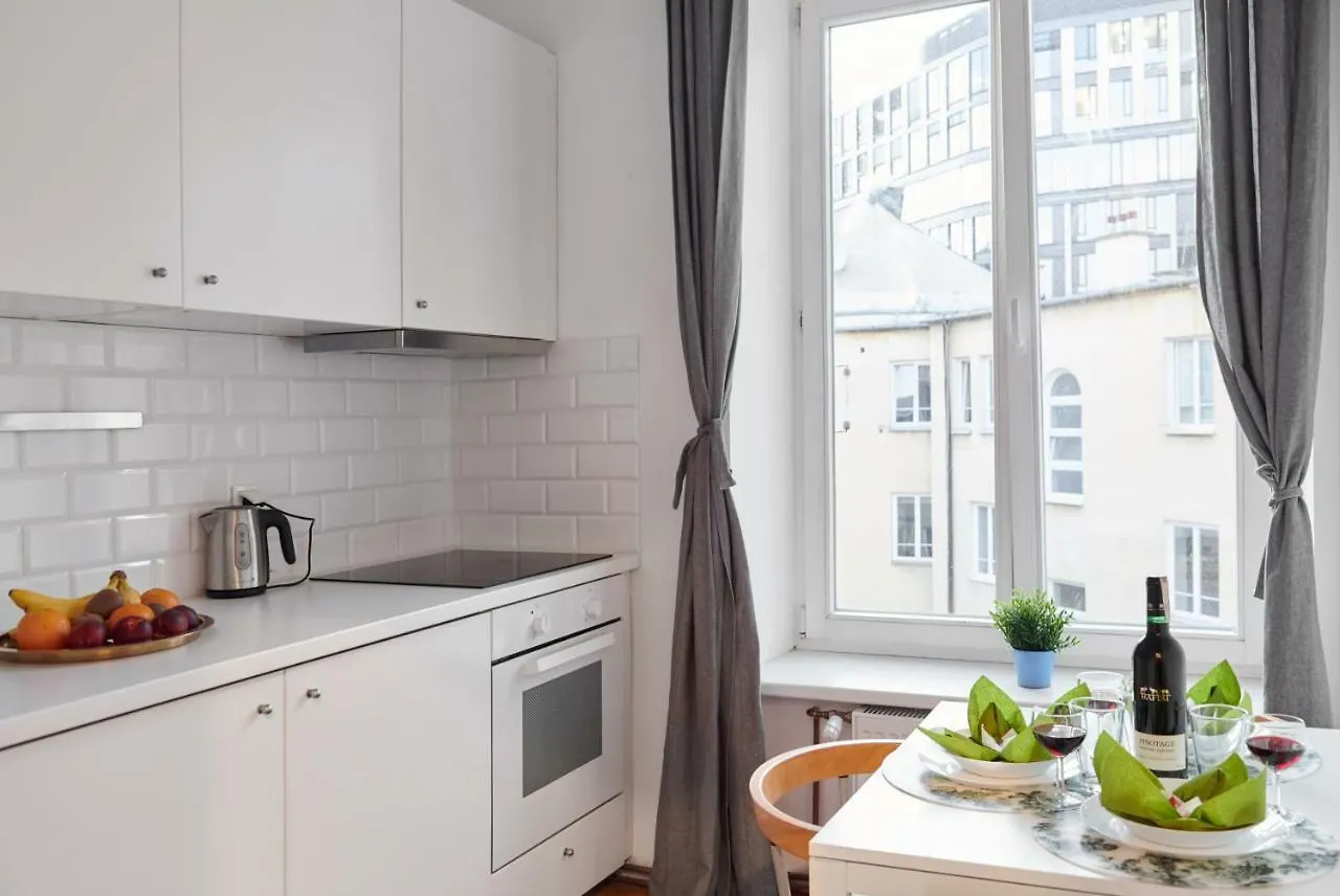 Apartments Chmielna 24 By Renters Warszawa